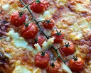 Gorgonzola & Tomato Pizza